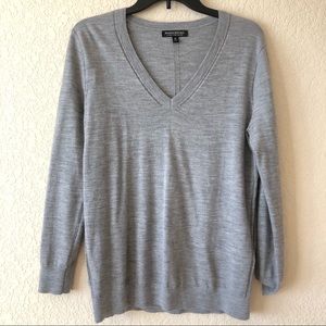Banana Republic Women's V-neck Merino Wool Sweater